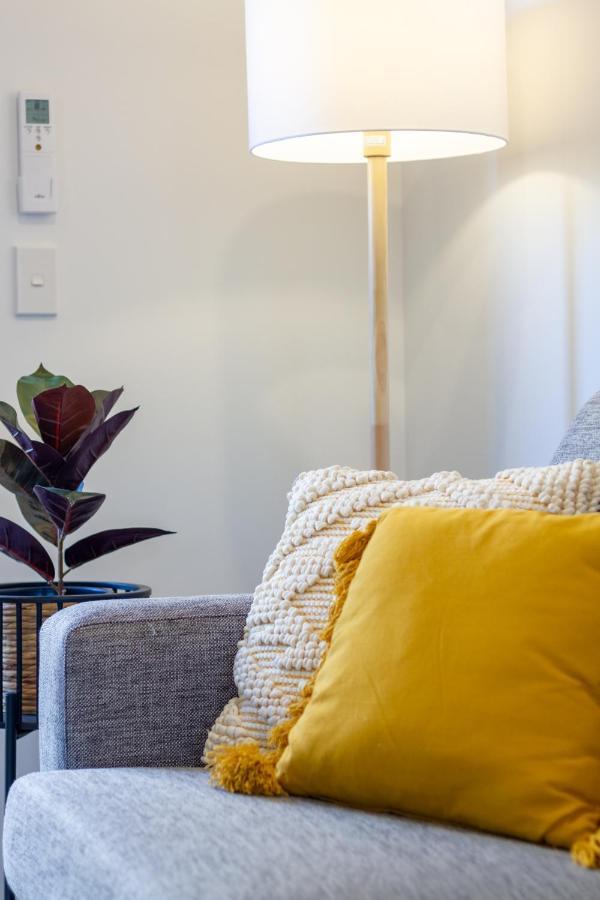 Walk To Central City 2 Bed 2 Bath. Madras Street クライストチャーチ エクステリア 写真
